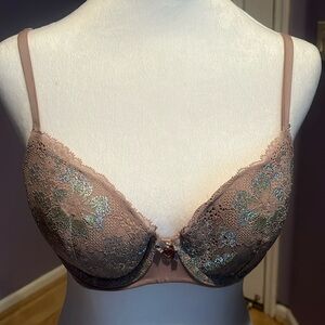Victoria’s Secret Lilac bra Size 36B